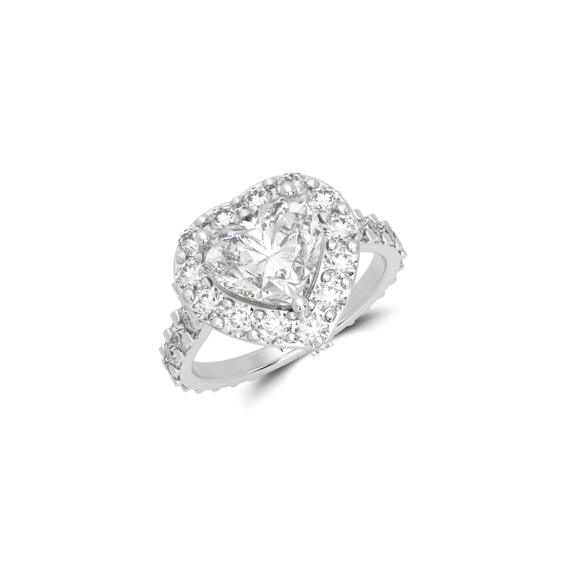 Symbolischer Verlobungsring mit Diamanten in Herzform