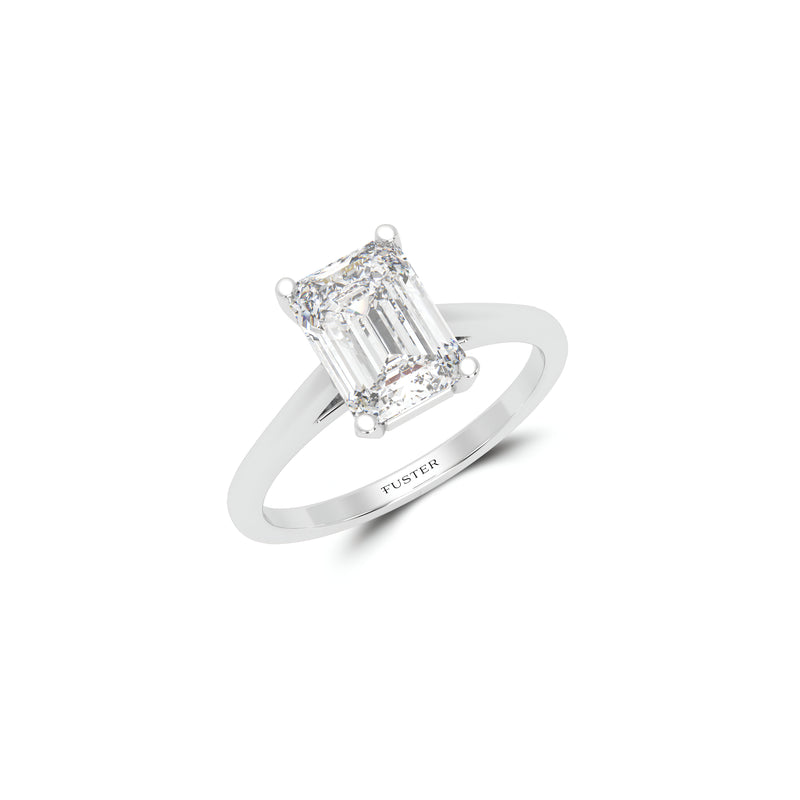Bague de fiançailles Paragon en diamant taille émeraude de 2,01 carats