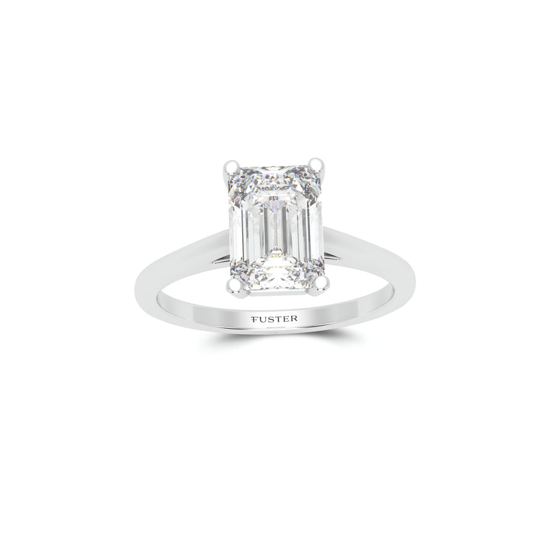 Bague de fiançailles Paragon en diamant taille émeraude de 2,01 carats