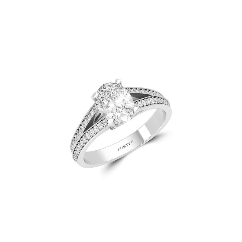 Bague de fiançailles en diamant ovale Legacy