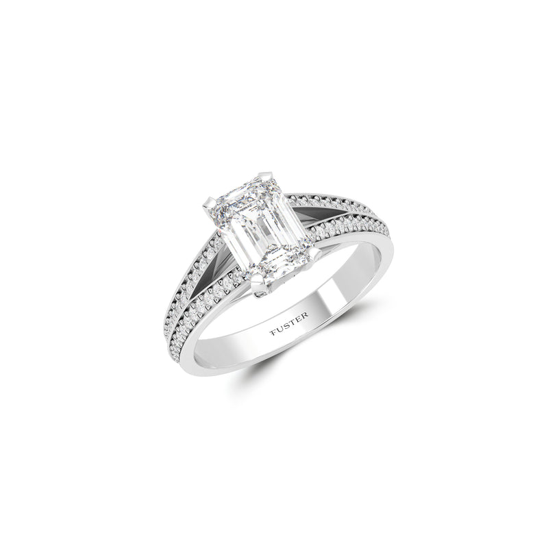 Bague de fiançailles Legacy avec diamant taille émeraude