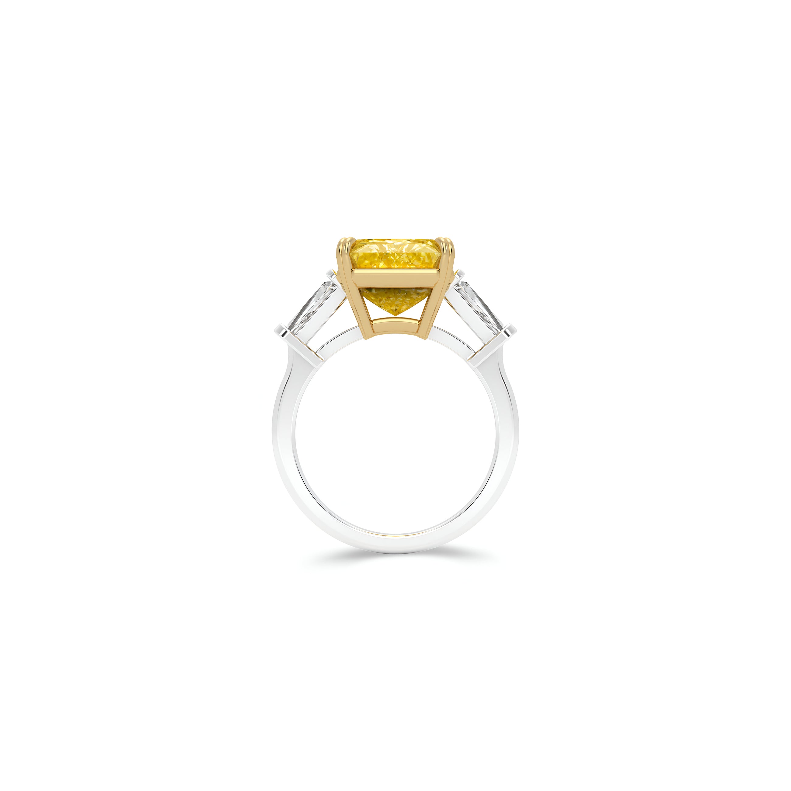 Bague de haute joaillerie taille coussin en diamant jaune