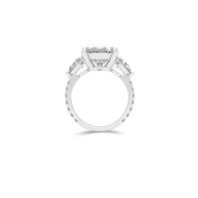 Majestic Pear-Shaped Diamond Ring