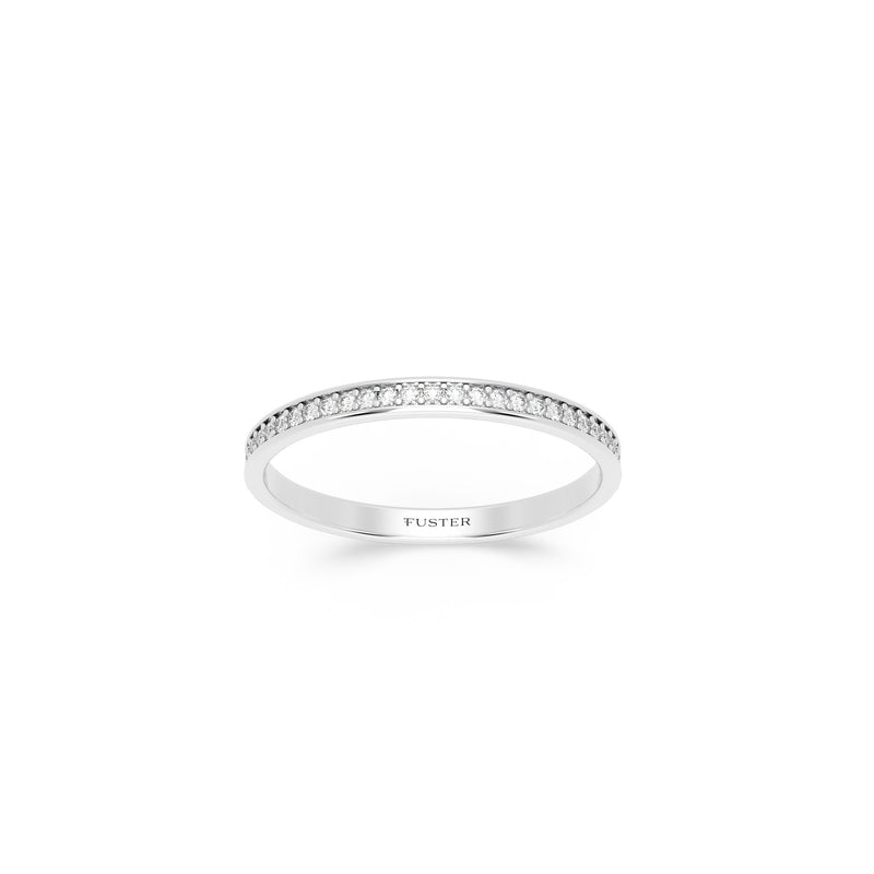 Belle Medium Wedding Band