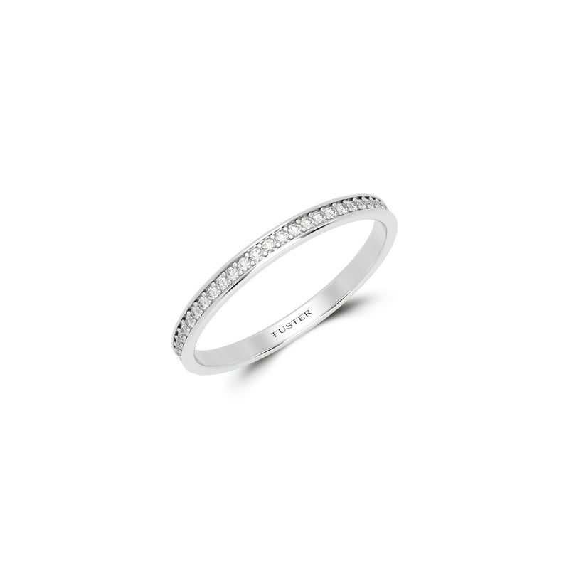 Belle Medium Wedding Band
