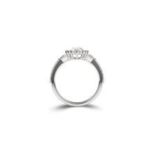 Verlobungsring mit birnenförmigem Kissenschliff-Diamant