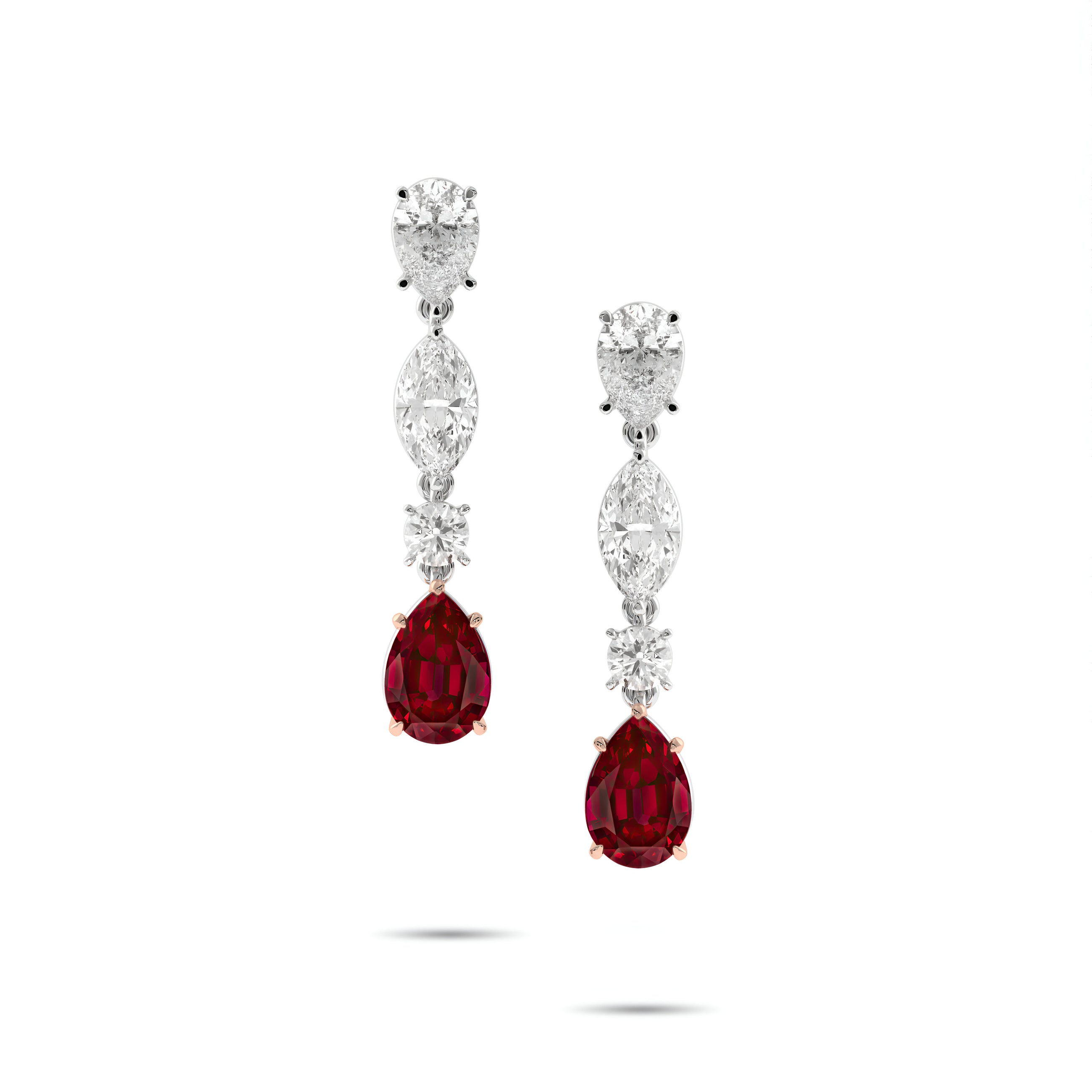 Pendientes clásicos de diamantes y esmeraldas Infinity 