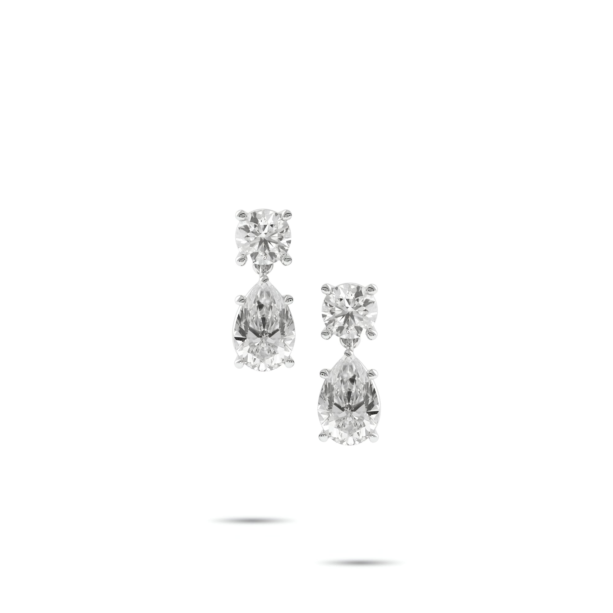 Pendientes clásicos de diamantes y esmeraldas Infinity 