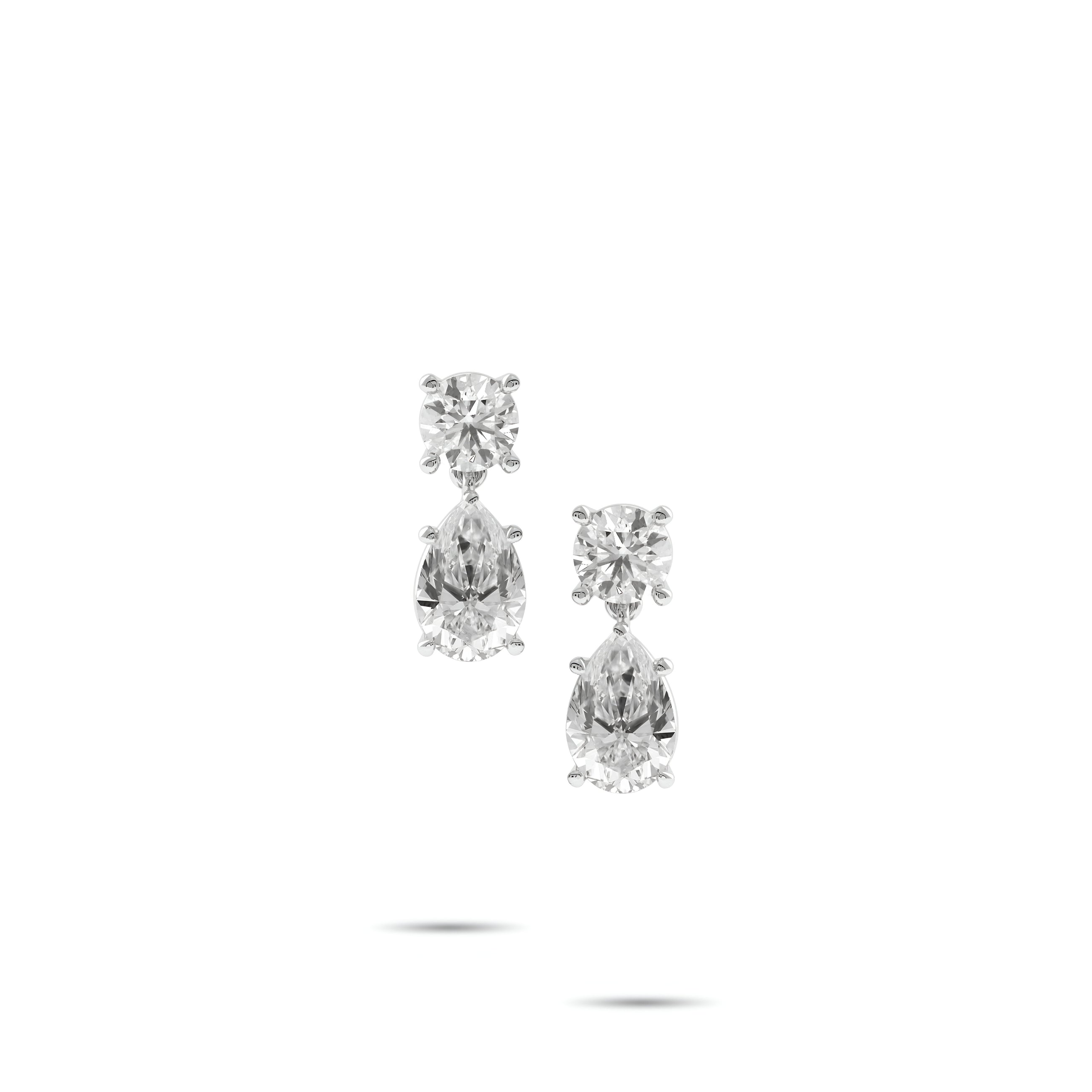 Pendientes clásicos de diamantes y esmeraldas Infinity 