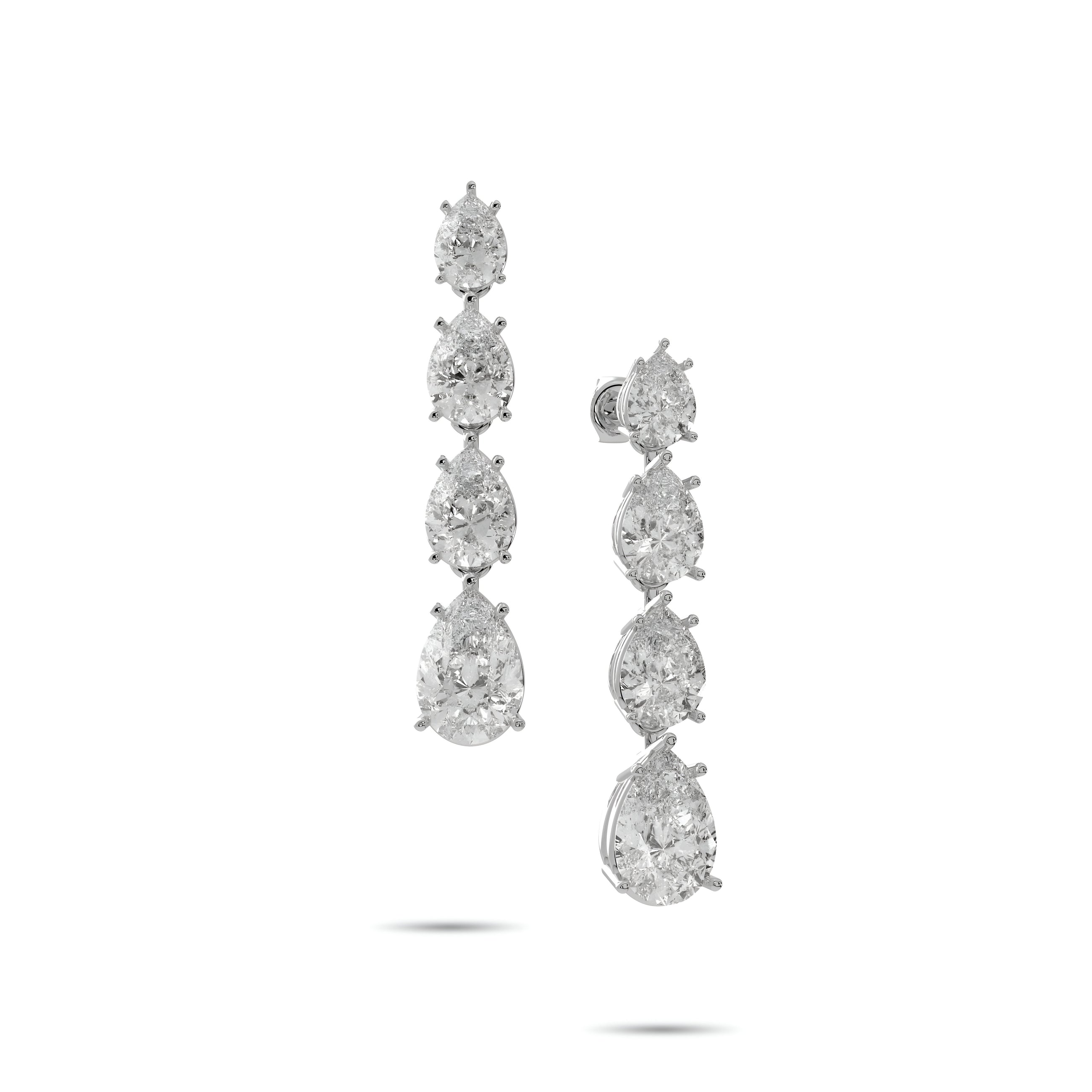 Pendientes clásicos de diamantes y esmeraldas Infinity 
