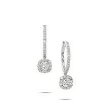 Pendientes clásicos de diamantes y esmeraldas Infinity 
