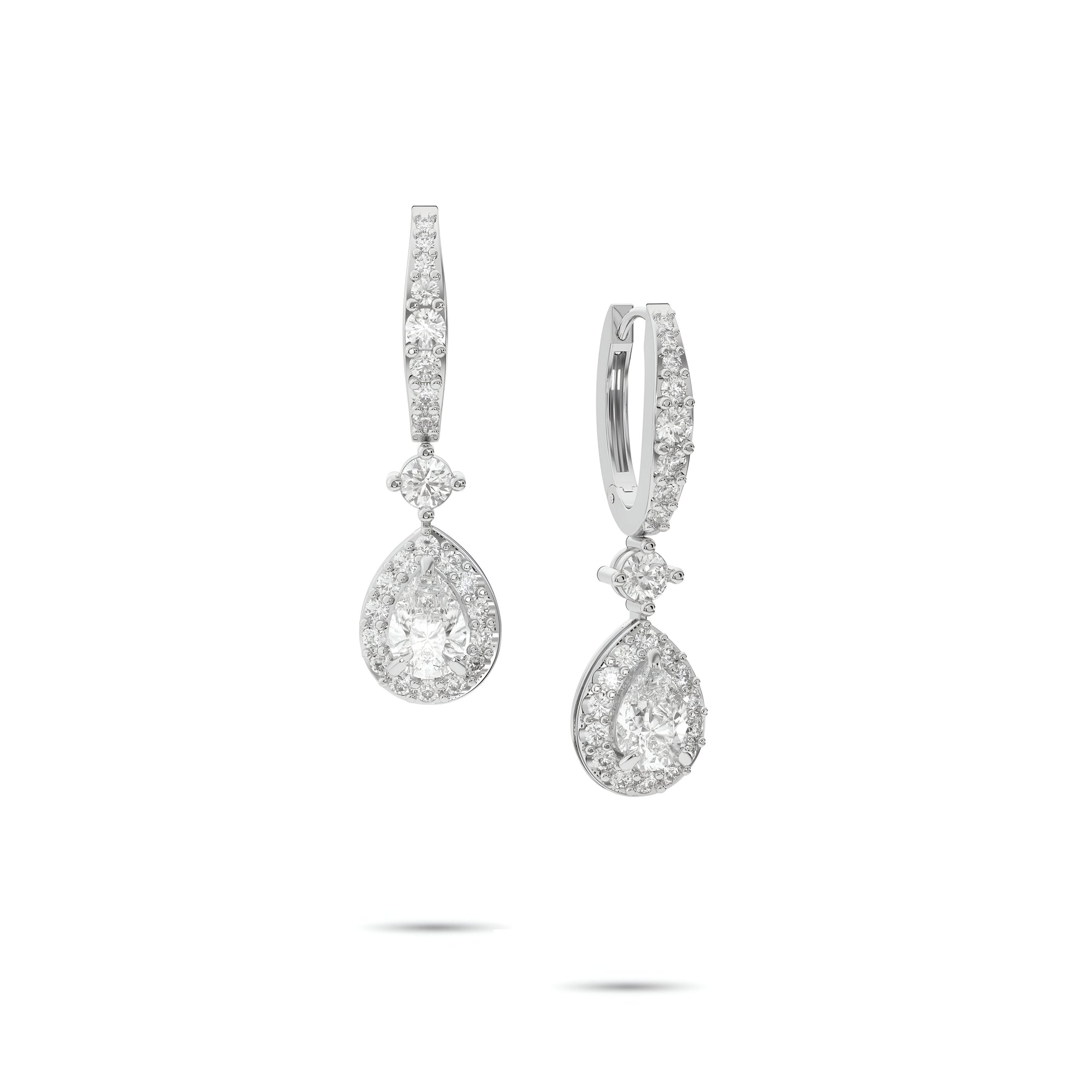 Pendientes clásicos de diamantes y esmeraldas Infinity 