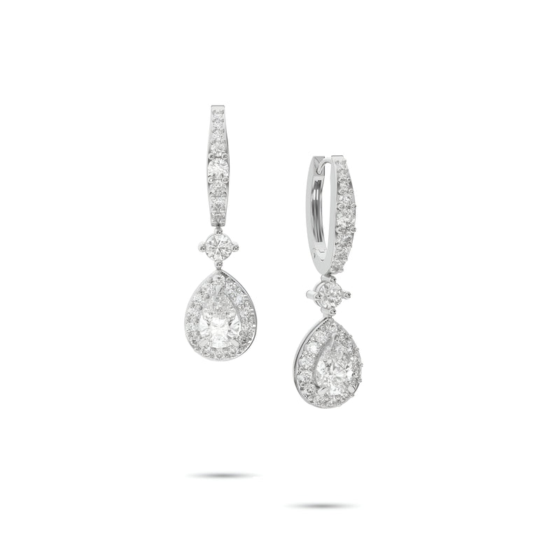 Pendientes clásicos de diamantes y esmeraldas Infinity 