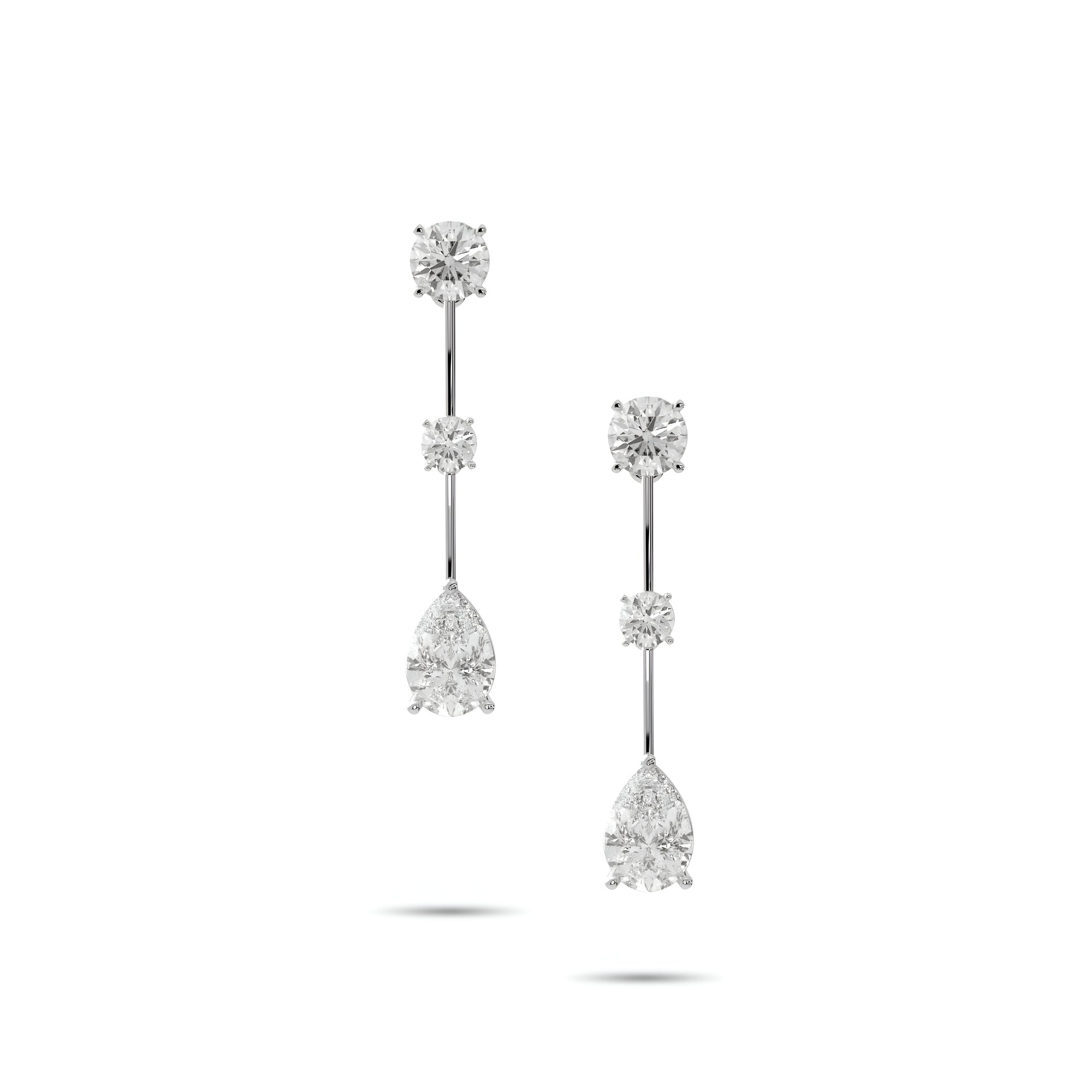 Pendientes clásicos de diamantes y esmeraldas Infinity 