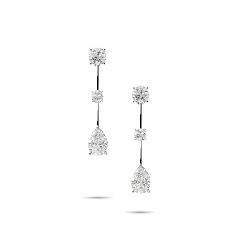 Pendientes clásicos de diamantes y esmeraldas Infinity 
