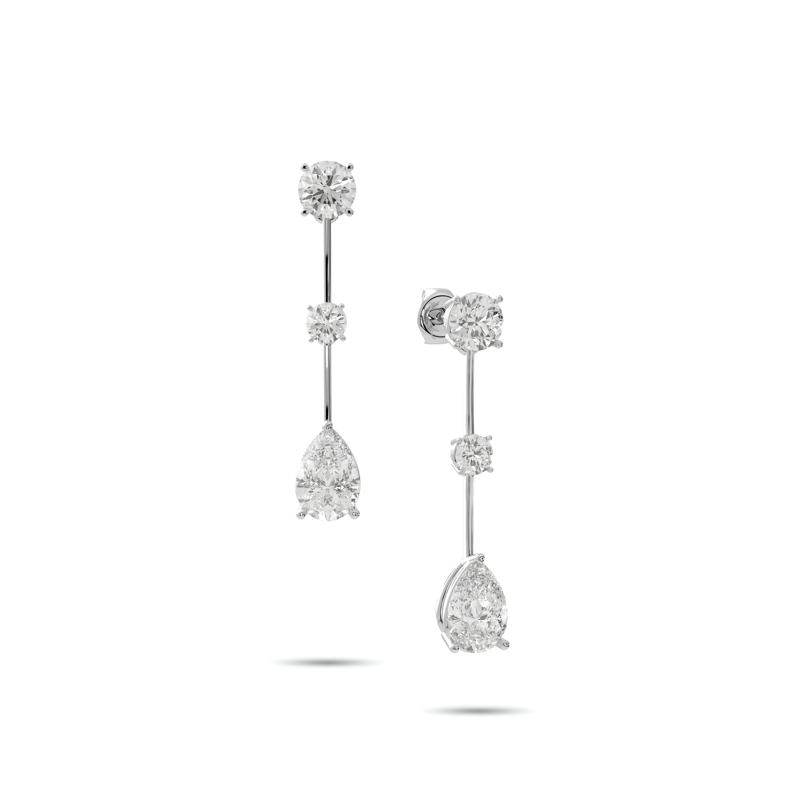 Pendientes clásicos de diamantes y esmeraldas Infinity 