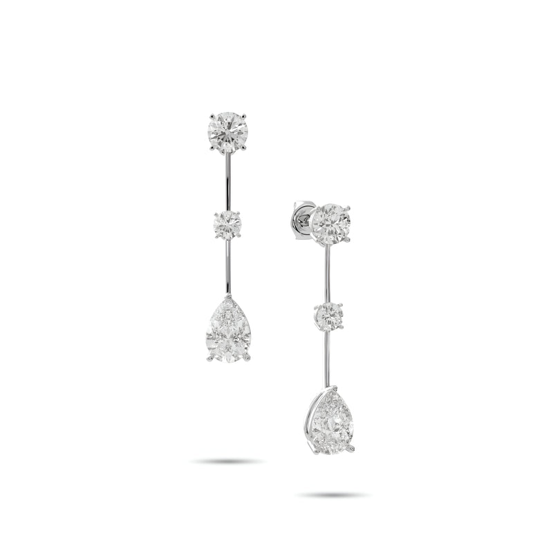 Pendientes clásicos de diamantes y esmeraldas Infinity 