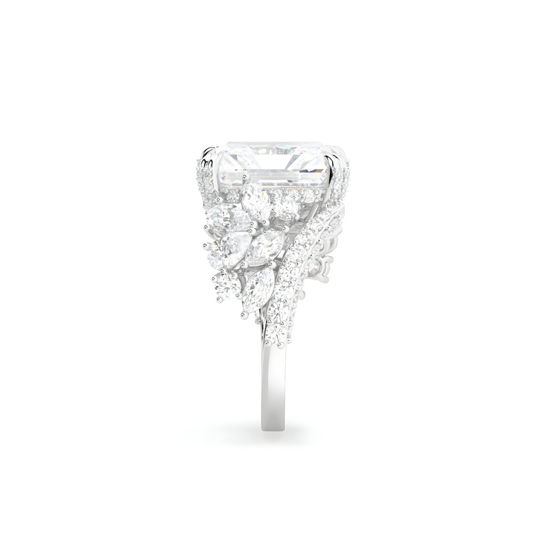 Anillo de alta joyería con corte radiante blanco